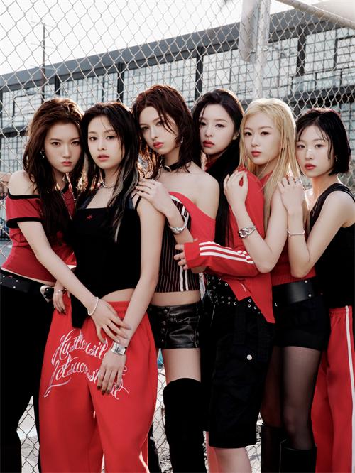 1773284022173844.jpg Butterfly Doors Red ver._组合照.jpg